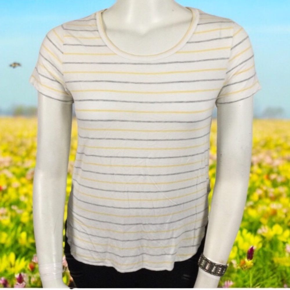 GENTLE FAWN Round Neck Short Sleeve Tee Shirt, High-Low